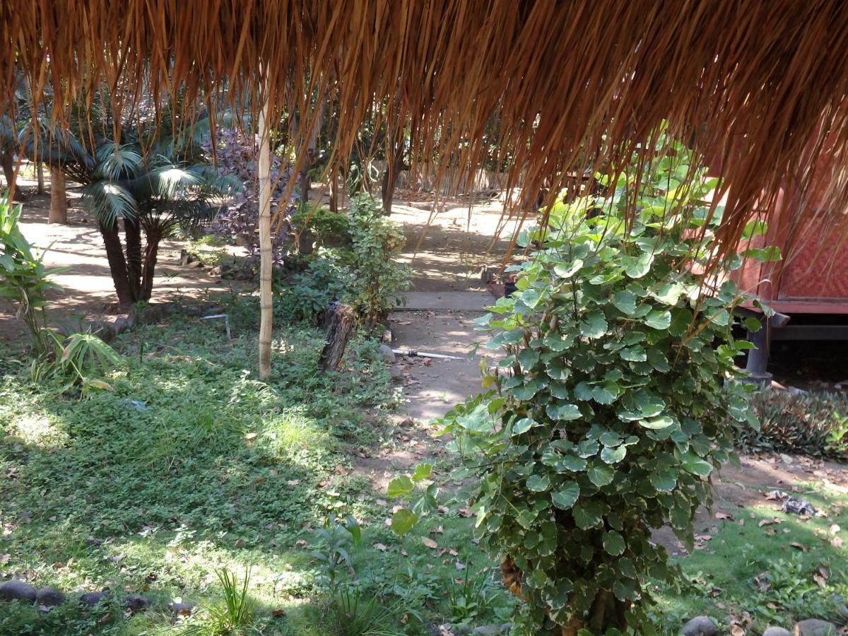 Pondok Wisata Gili Lampu Labuhan Pandan Экстерьер фото